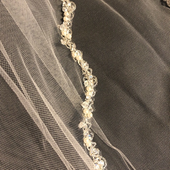 Bridal veil - Picture 3 of 4